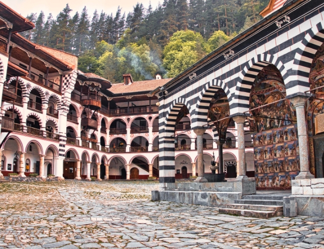 DESCUBRIENDO LOS BALCANES Y TRANSILVANIA