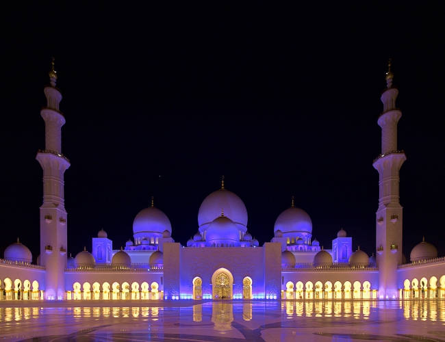 DUB�I CON ABU DHABI