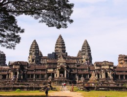 CAMBODIA EXPRESS: ESENCIAS DE ANGKOR